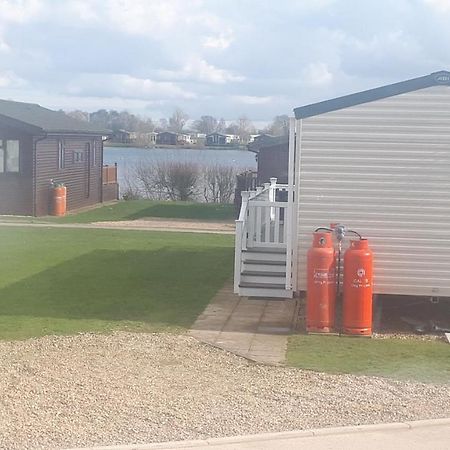 Ksr Hot Tub Holiday Home At Tattershall Lakes Екстер'єр фото