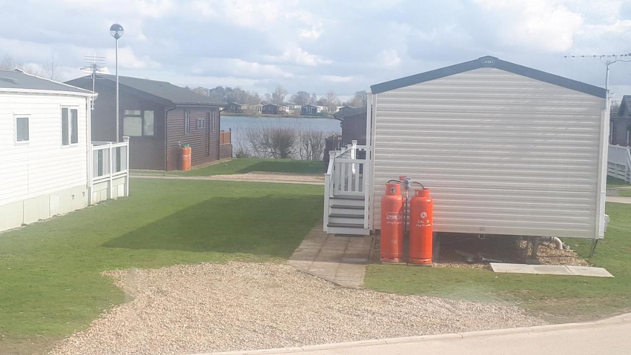 Ksr Hot Tub Holiday Home At Tattershall Lakes Екстер'єр фото