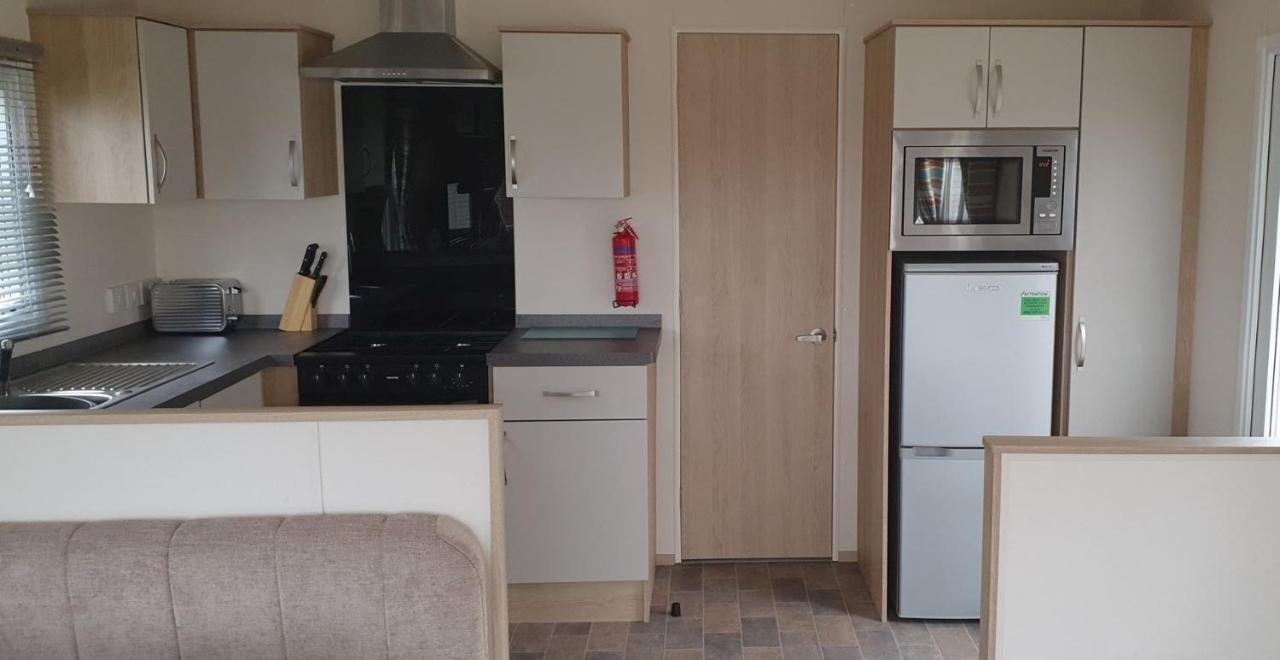 Ksr Hot Tub Holiday Home At Tattershall Lakes Екстер'єр фото